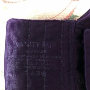 Vanity Fair 42D -great shape